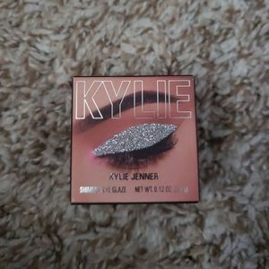 Kylie Cosmetics Makeup - Kylie Shimmer Eye Glaze Kylie Cosmetics Makeup - Kylie Shimmer Eye Glaze